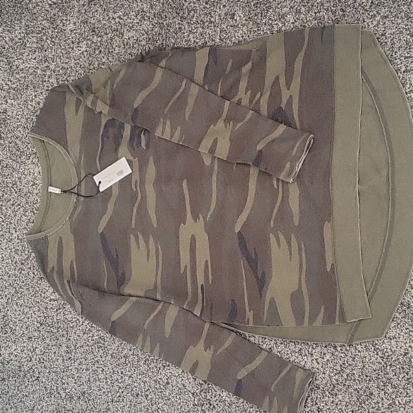 Womens camo top - Picture 1 of 2